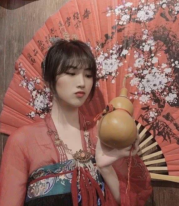 任正非女兒姚安娜曬近照！從小練習芭蕾舞體態優雅，充滿公主范兒 娛樂八卦吃瓜 第7张