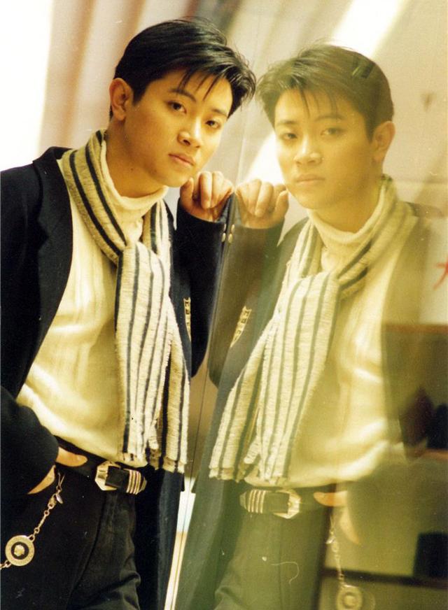 毛宁蔡国庆解晓东姜涛，90年代十大帅气男歌星今昔照