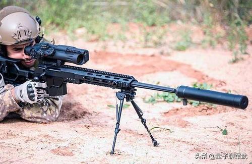 步枪瞄准基线与弹道，瞄准线和枪管不是同一条直线