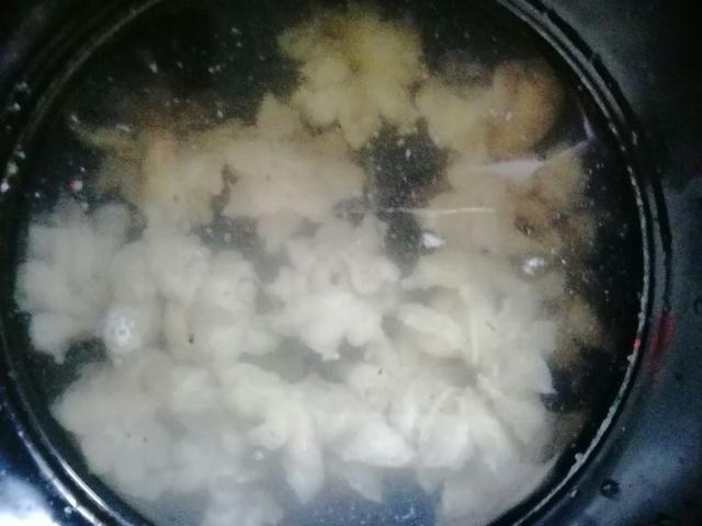 牛鞭汤的做法大全，煲牛鞭汤的做法大全（牛鞭做法大全，小两口要学习了）