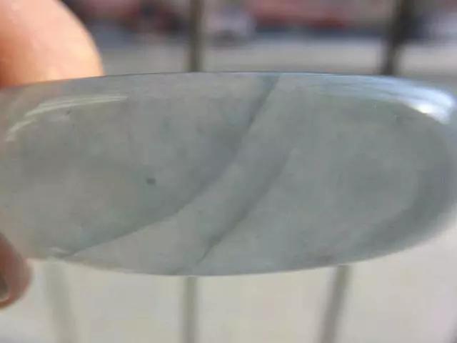 翡翠应该如何挑选好，建议先看完这篇文章