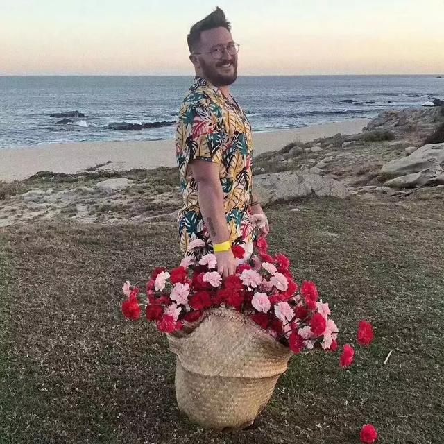 初学者的首选插花应该用哪些花材，需要进购哪些花材