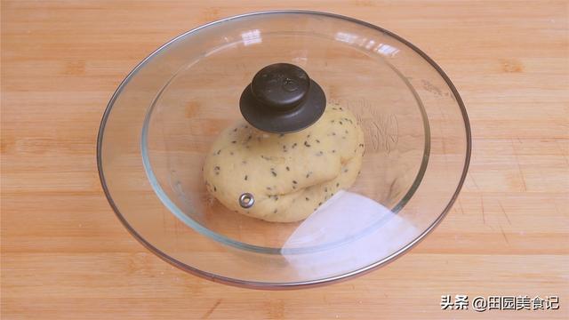 炸麻叶的做法和配方，家庭炸麻叶的做法（炸麻叶的做法）