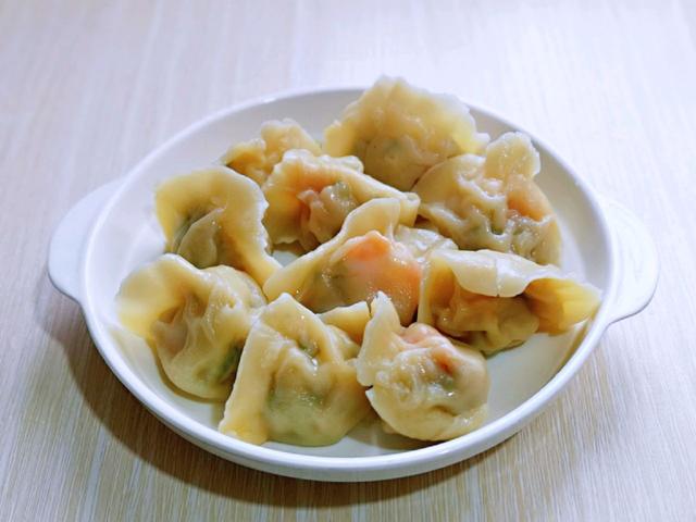 香菜饺子怎么做法，这馅家人第一次吃