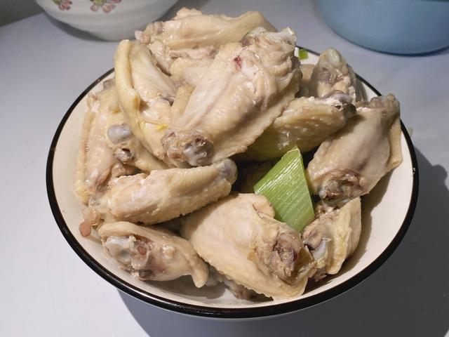 秘制酱烧鸡翅的做法，年夜大餐菜单准备中