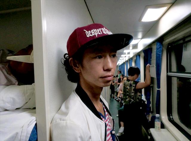 滑板鞋庞麦郎原版哪年的，我的滑板鞋原唱庞麦郎为何家徒四壁住砖房