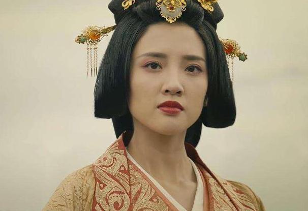 曹丕杀了几个兄弟，曹丕为当皇帝杀了几个兄弟（他们哥四个为何后来从“相爱”变“相杀”）