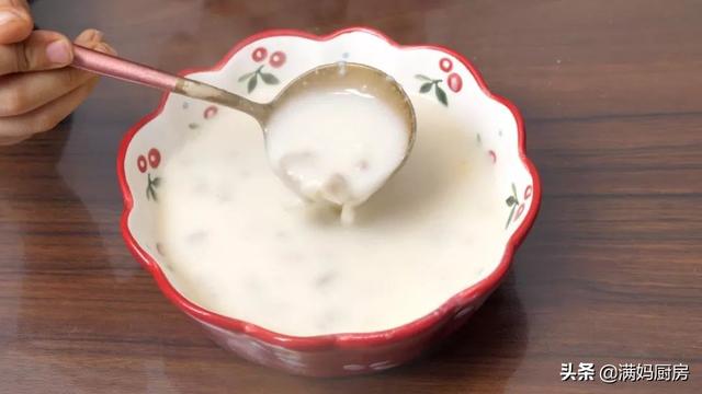 蘑菇汤怎么做好喝，浓郁甘甜奶香十足（蘑菇汤怎么做嫩滑鲜美）