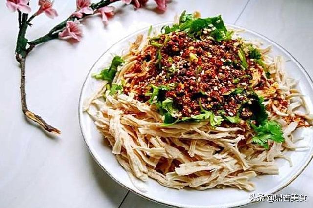 麻辣鸡丝凉拌菜谱，教你在家做凉拌麻辣鸡丝