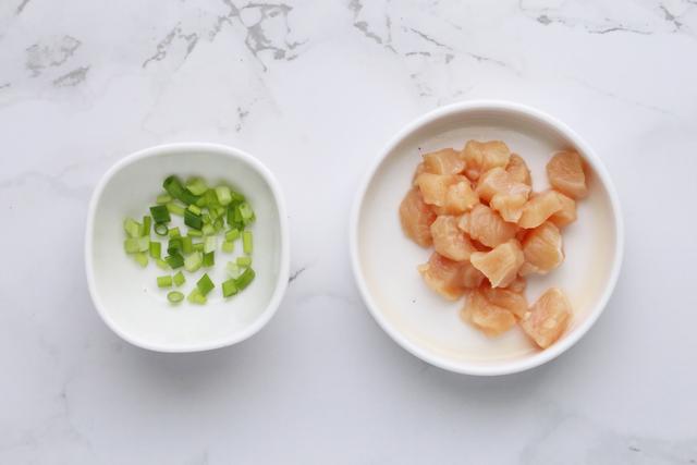 鸡蛋羹最新做法，鸡蛋羹这样做奶香扑鼻