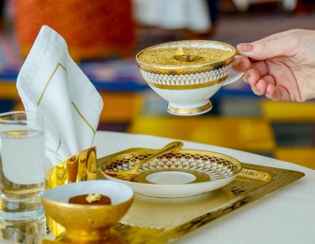 世界名牌黄金首饰，盘点世界上的各种奢侈黄金美食