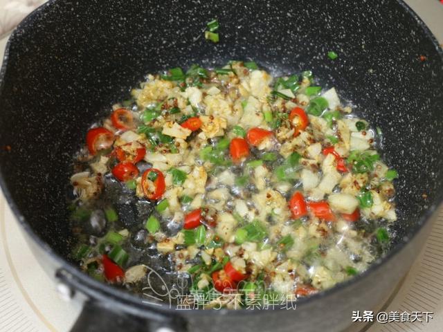 花蛤怎么炒又嫩又香，10分钟上桌鲜美滑嫩