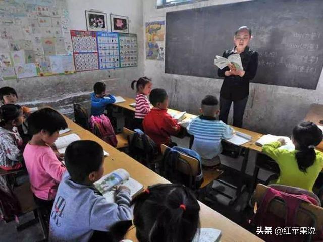 私立学校和代课老师的区别，民办教师就是民办学校的老师