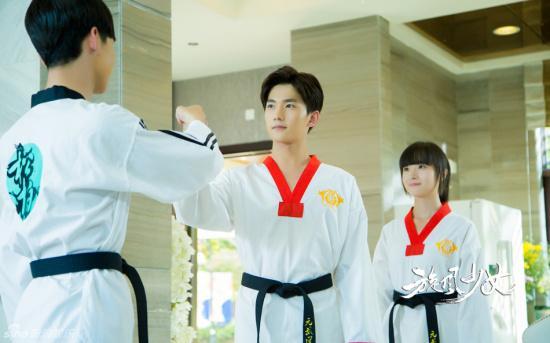 杨洋和白敬亭学历谁高，杨洋白敬亭旋风