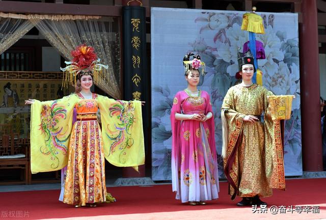 天宝是谁的年号，天宝盛世唐玄宗（唐玄宗为何要把年号改为天宝）