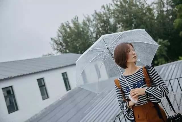 王珞丹惊艳的照，可惜了从一线女星