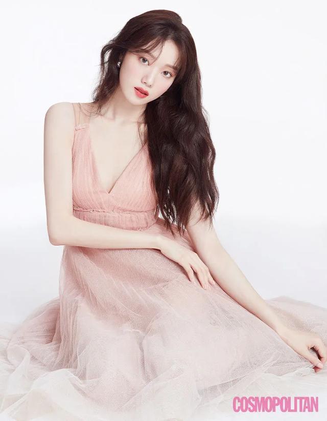 减龄直发发型，你适合“直发”还是“卷发”