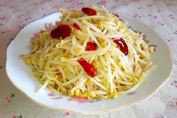 黄豆芽的做法大全，自己在家也可以生豆芽了（豆芽的做法大全黄豆芽）