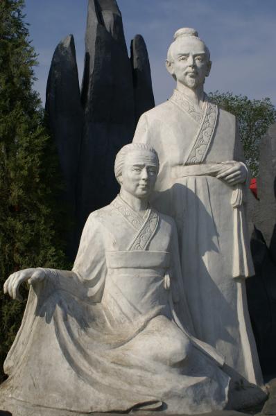 晚上几点烧纸最好，清明烧纸什么时辰烧好（烧纸正确方法 烧纸有什么讲究）