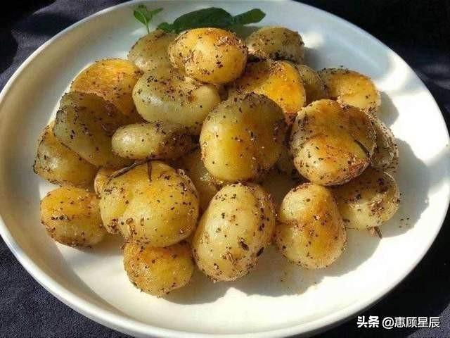 小土豆怎么做好吃，小土豆最正宗的做法