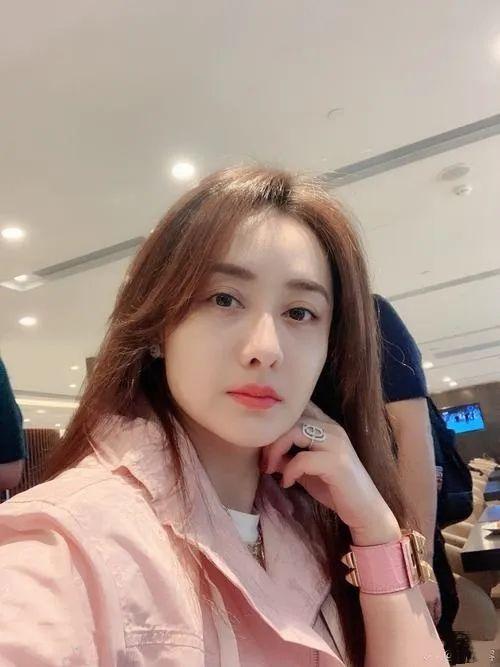 放弃百亿男友嫁富豪同学，陈德容宣布结束了8年的婚姻