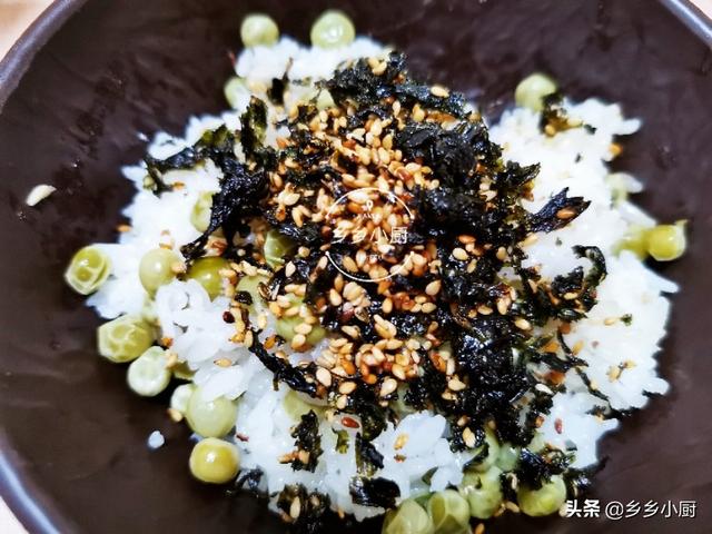 海苔拌饭怎么做，家常海苔拌饭怎么做（快来学学这道海苔拌饭）