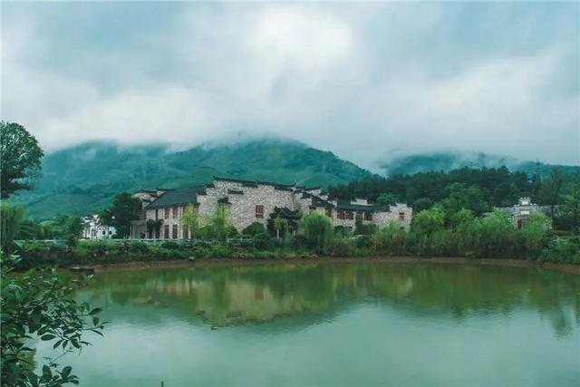 6月份适合旅游的古镇，4月最适合去的24个古镇