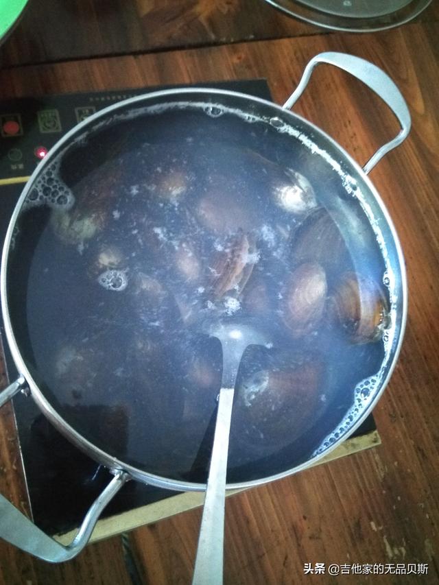 海蚌怎么做好吃，你知道河蚌怎么做才好吃吗（闽菜双绝之鸡汤氽海蚌怎么做才好吃）