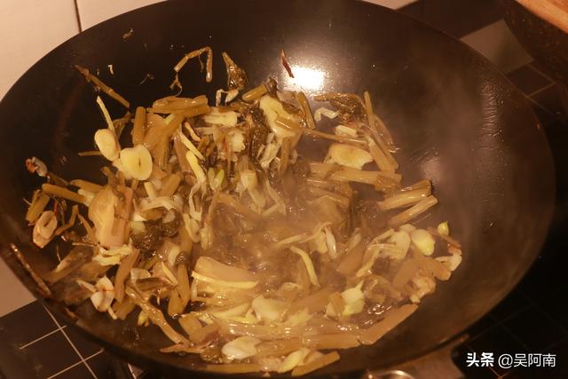 怎么腌制鱼好吃，酸菜鱼怎么腌制才好吃呢（教你正宗酸菜鱼的做法）