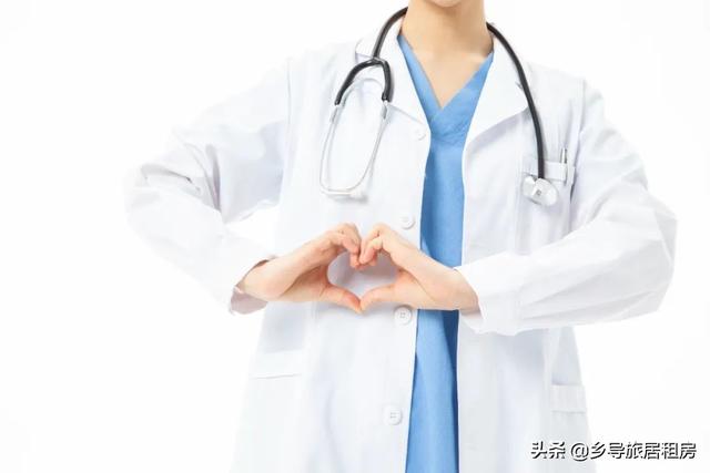 三亚要包吃住公寓，三亚包吃住品质公寓（三亚依山傍水的包吃住公寓）