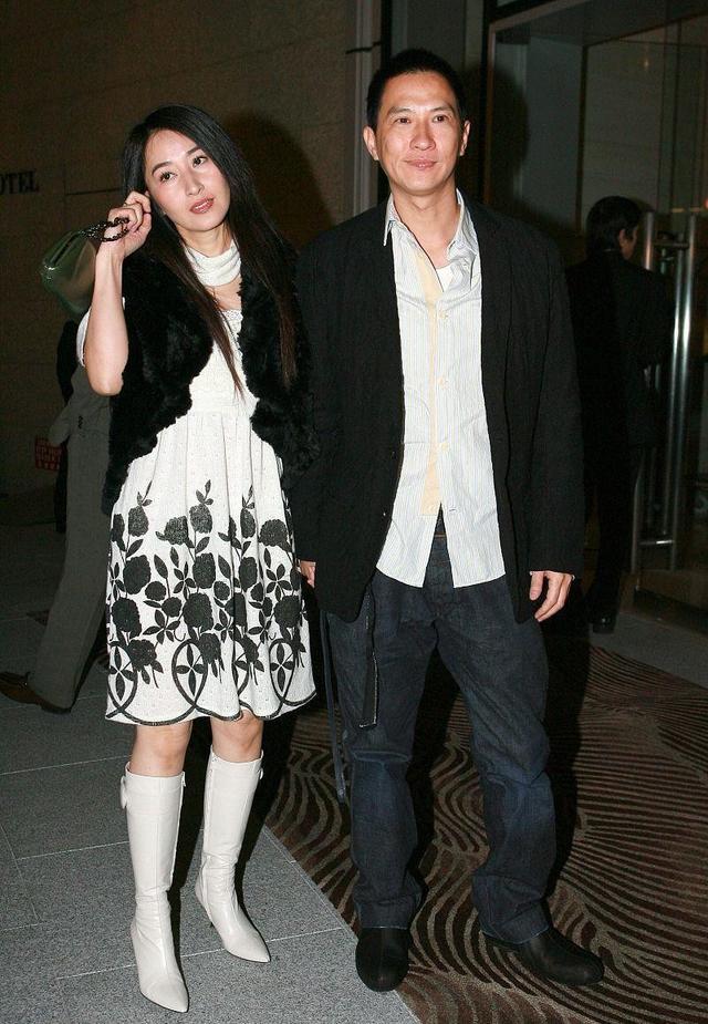 明星张家辉的老婆，张家辉妻子真像