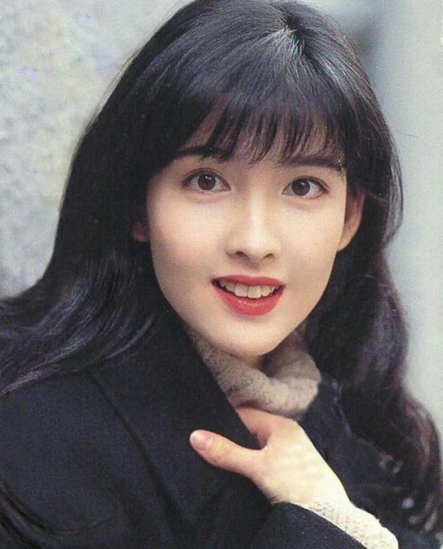 周慧敏经典歌曲，周慧敏最好听的十首歌曲（其实我是歌手出道的）