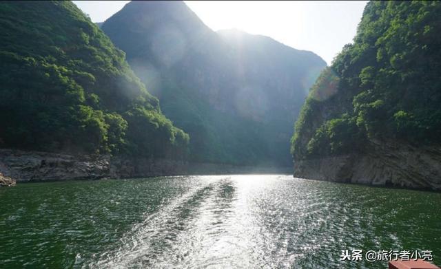 重庆旅游必去景点排名，重庆十佳旅游景点排行榜（重庆十个景点都值得一去）