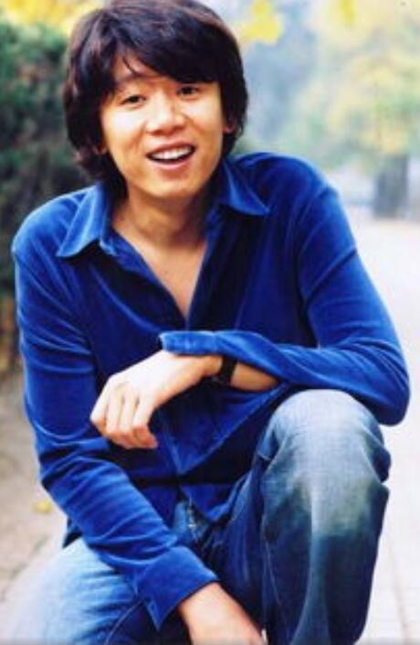 老狼同桌的你第二季，一场伤心事促使他结婚