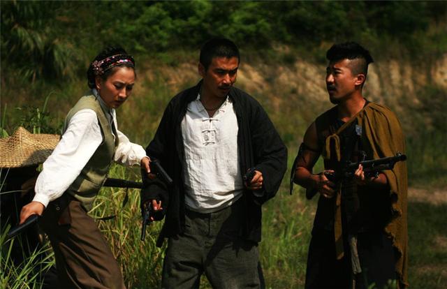 她是湘西女土匪躺在洞里15年，湘西最美女匪首