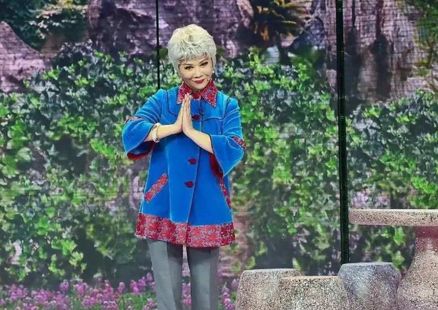 蔡明老师年轻时，蔡明年轻时的老照片