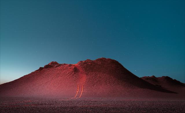 在海西与敦煌交界处，敦煌黑戈壁地区