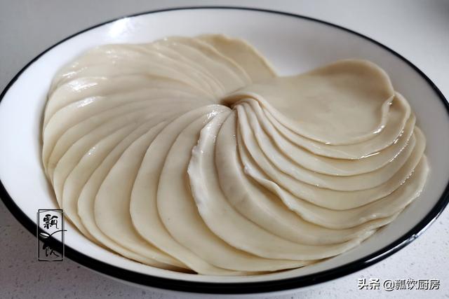 蒸饼的家常做法，最简单的蒸饼做法（用手撕着吃的蒸饼）