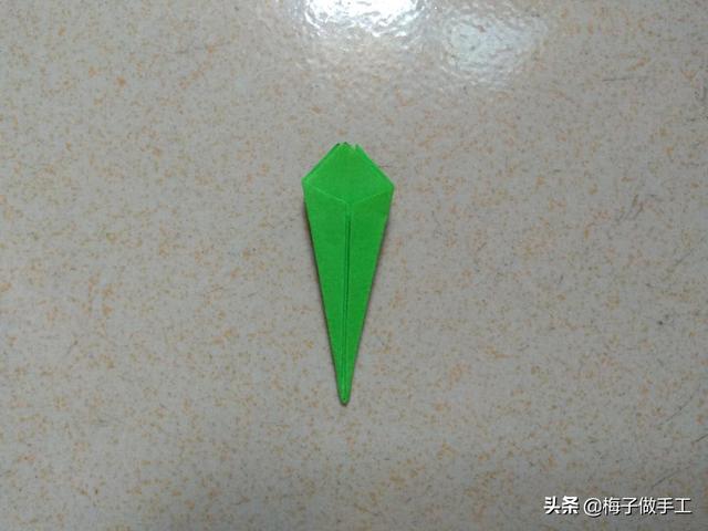 纸藤花康乃馨手工折纸步骤，折纸手工DIY母亲节到了