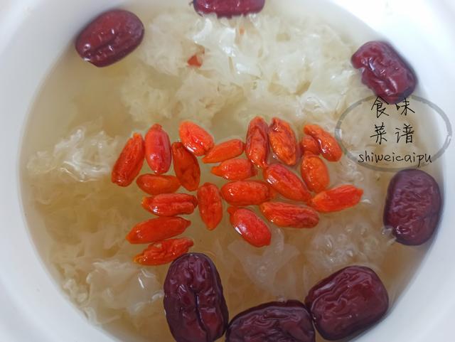 嗓子干癢不舒服，教你3款養生湯，潤肺止咳很有效，成本才幾塊錢 熱愛美食 第19张