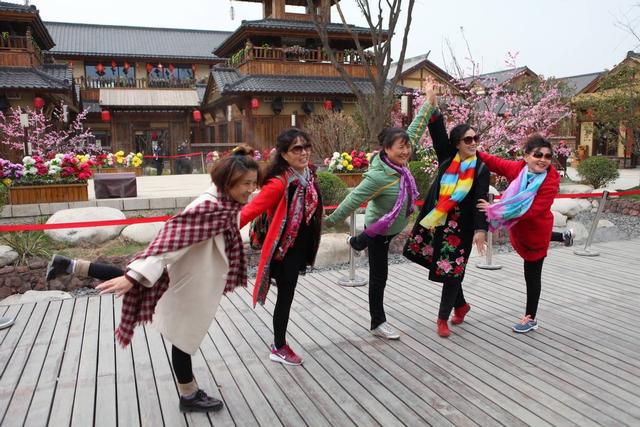 五一去女友家，百元好物轻松搞定丈母娘，国美“放价”真快乐 情人节送女朋