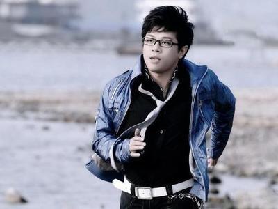 那个曾经唱秋天不回来火遍网络的王强，那个曾经唱秋天不回来火遍网络的王强