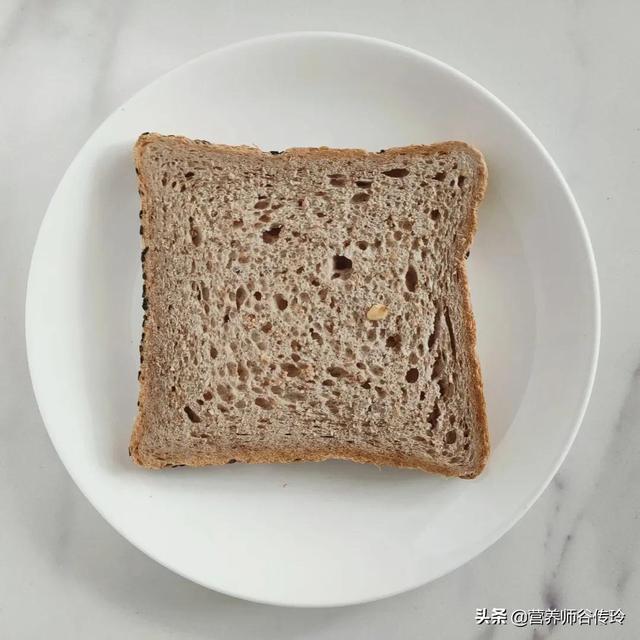 12种全麦面包，实测11款，告诉你哪款更健康