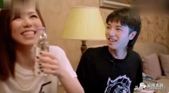 华晨宇和邓紫棋，邓紫棋对华晨宇的爱恨（华晨宇“扔下孩子不结婚”是有原因的）