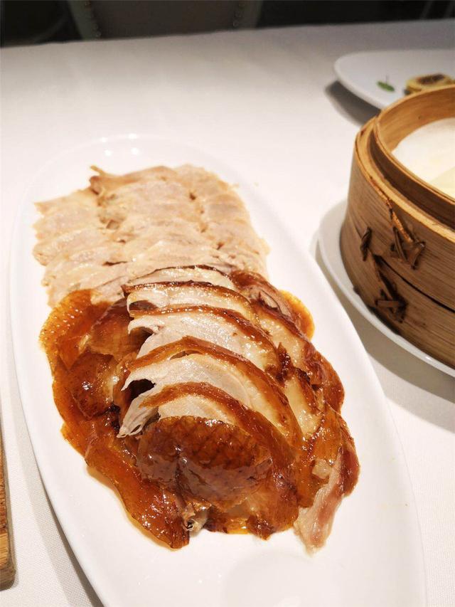 全聚德烤鸭都有什么特色，在上海吃完这四家烤鸭店