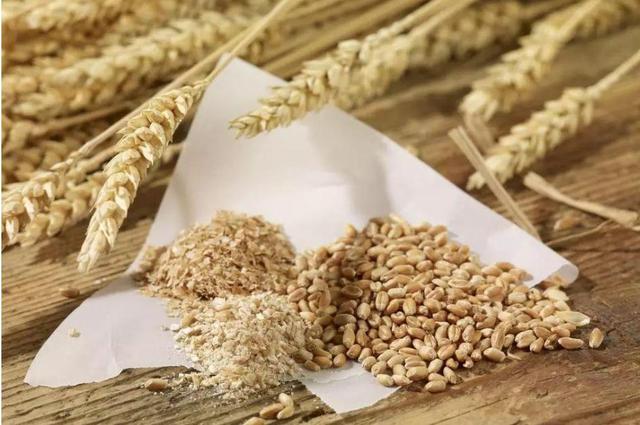 最新麸皮价格，90后小伙深加工麸皮价格涨10倍