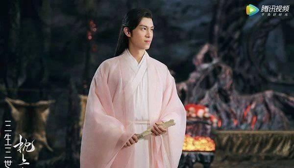 三生三世十里桃花的折颜上神，三生三世十里桃花为何折颜