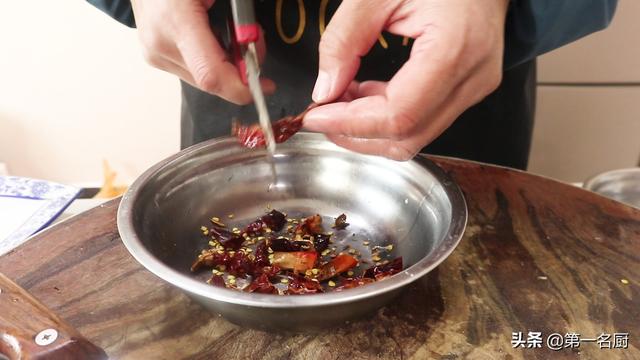 酸辣大白菜的做法，酸辣大白菜做法简单好吃又开胃（酸辣白菜的做法）