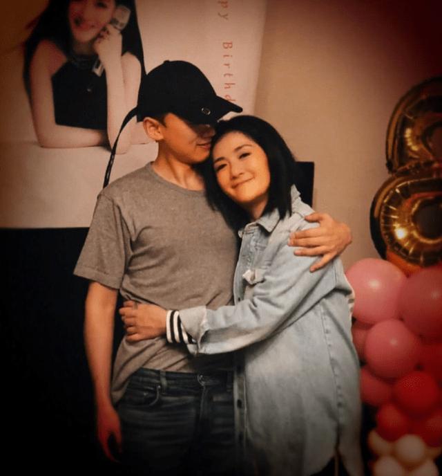 张杰晒出和谢娜合照庆结婚十周年，张杰庆结婚十周年卡点表白谢娜