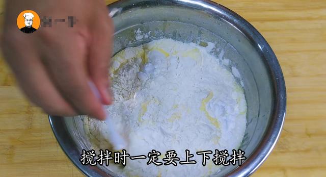 老式纸杯蛋糕的做法及配方，童年经典纸杯蛋糕做法